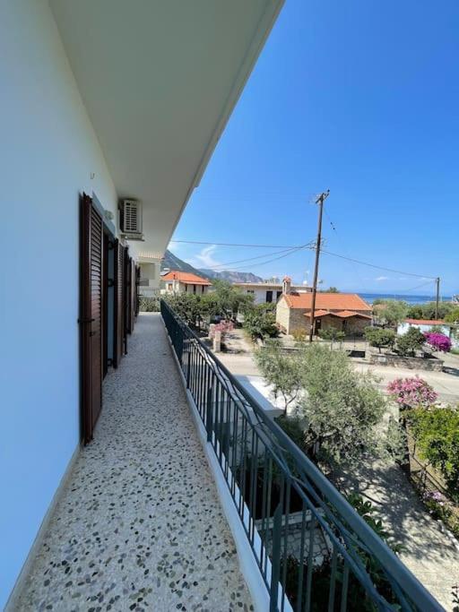 Ferienwohnung Eirini House Leonídion Exterior foto